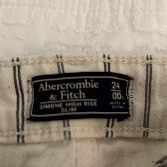 Abercrombie &Fitch jeans - Picture 3 of 3